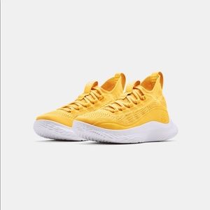Size Mens/Youth 7. Yellow. Nike Curry Flow 8.